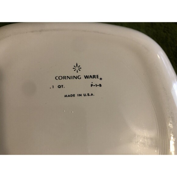 Corning Ware Vintage 1 qt P-1-B Casserole Dimple Lid Cornflower Blue Made in USA - Picture 9 of 10
